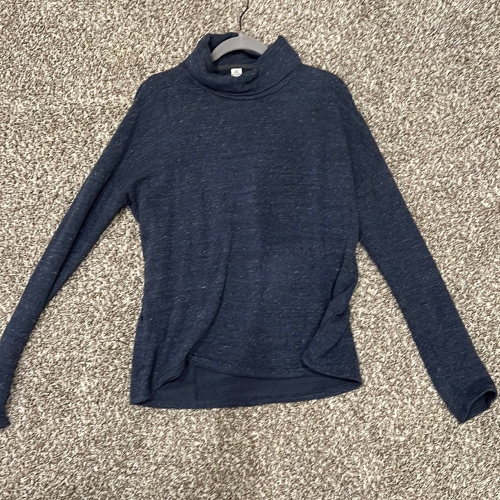 Worn twice Alpine Design turtle neck sweater